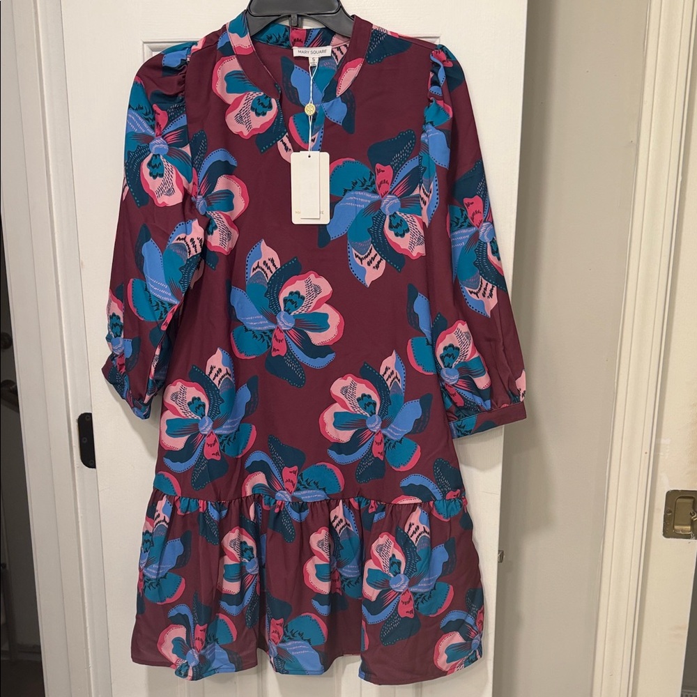 NWOT Mary Square Floral Dress size small
